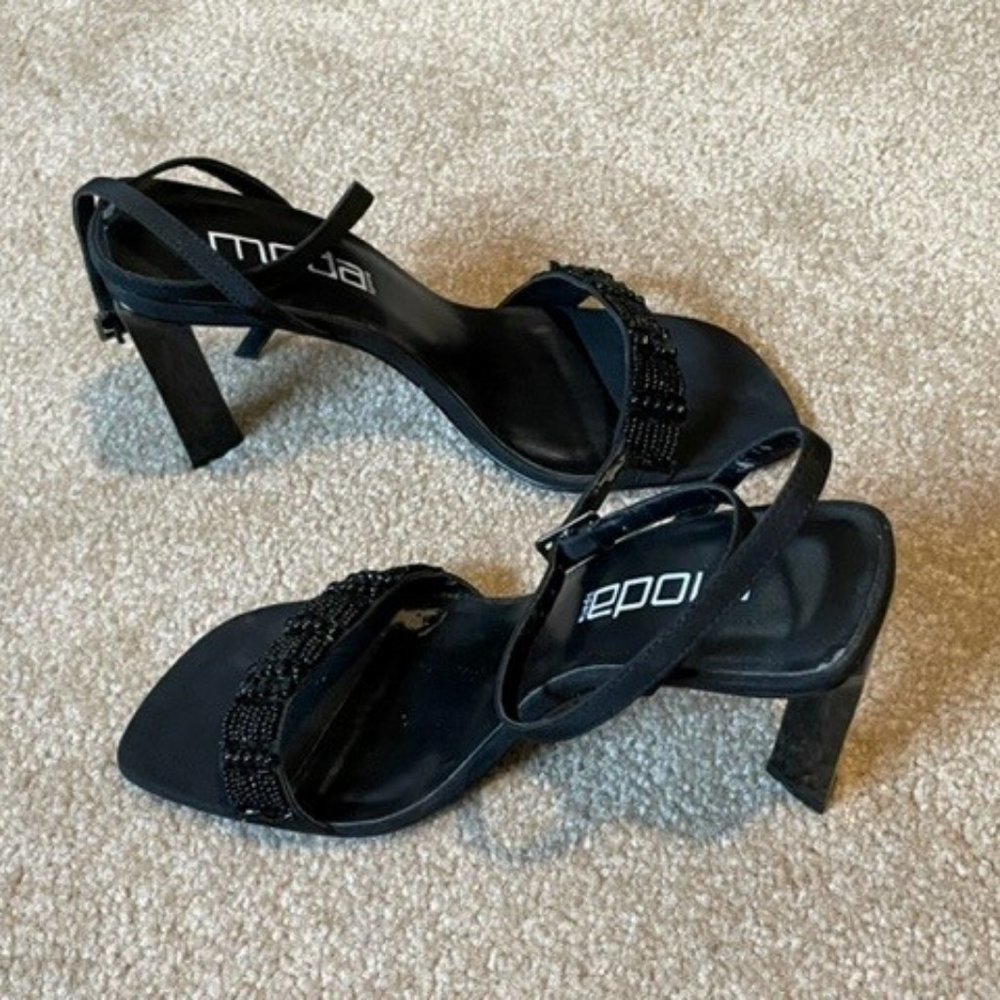 Moda Black Beaded Strappy Sandals